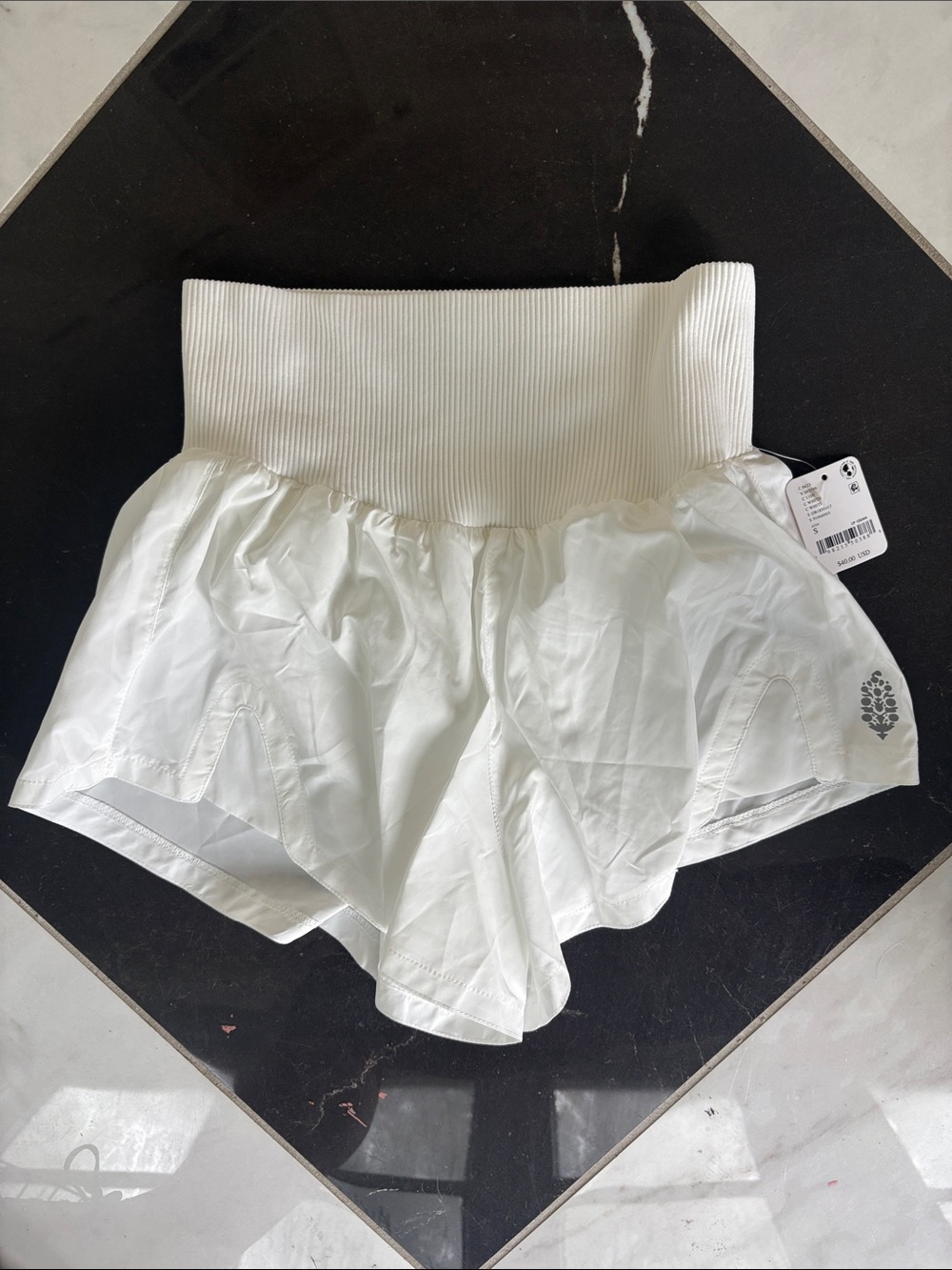 Free People Carpe Diem Shorts in White size Small